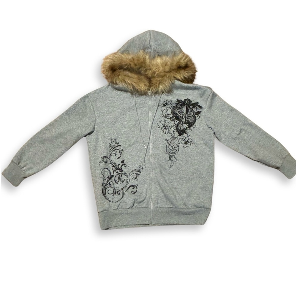 THRIFTED GRAY WOMENS ZIP UP HOODIE, WITH FAUX FURR AND A PRINTED Y2K GRAPHIC